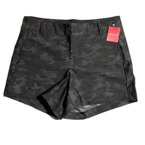 Spanx Womens Sunshine Shorts 4” Camo Print Medium